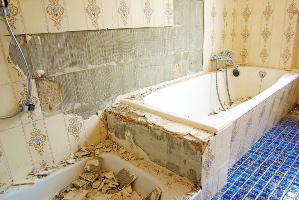 Bathtub Demolition in Valparaiso