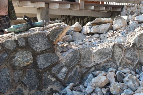Retaining Wall Demolition in Valparaiso
